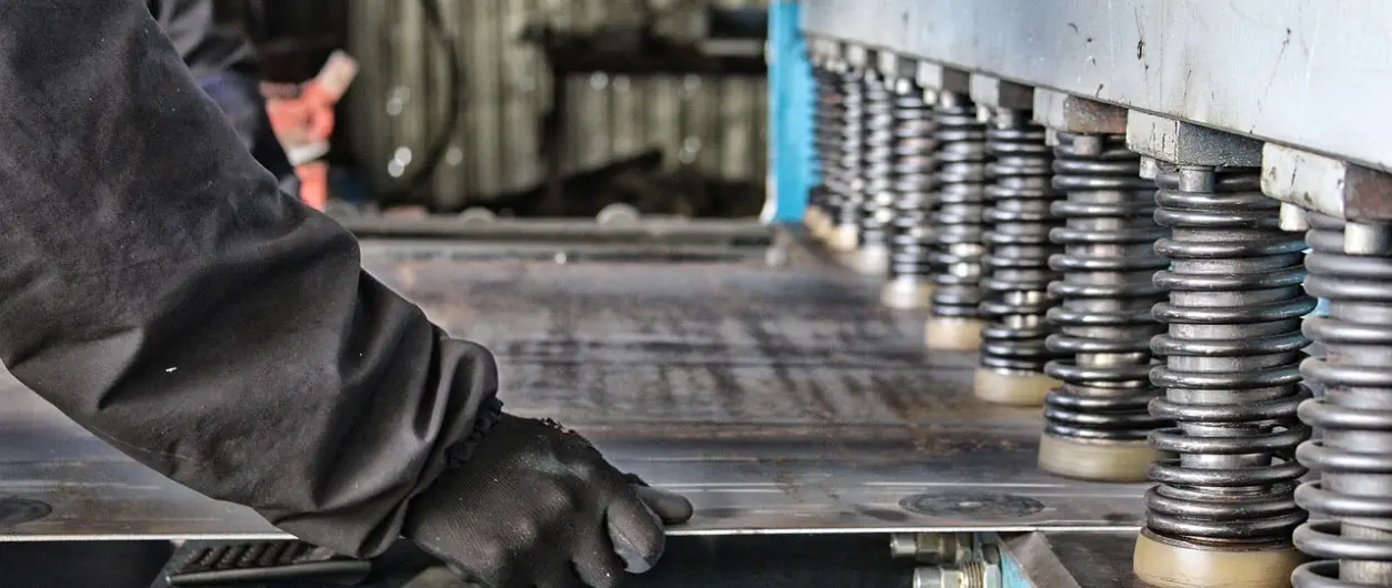 picture cnc guillotine cutting