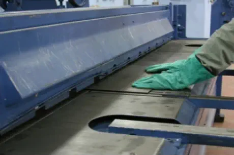 picture cnc guillotine cutting